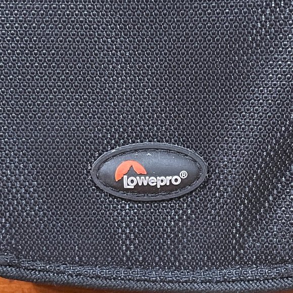 Lowepro edit 110 camera bag - Picture 4 of 5